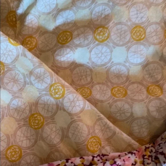 Floral Patterned Women’s Shirt Set - Picture 4 of 7